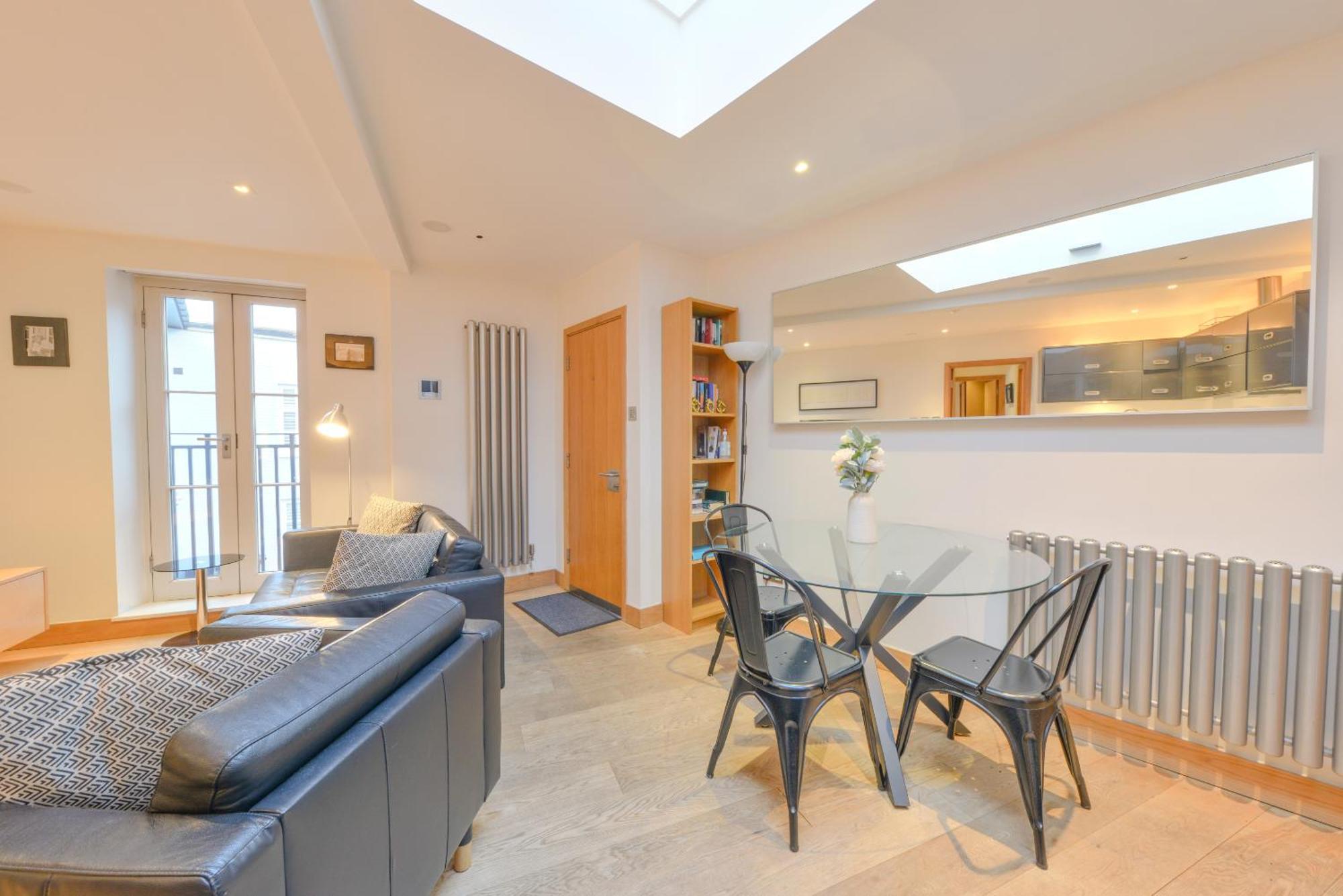 Central Two Bedroom Apartments St Albans By Central Stays Short Lets & Serviced Accommodation With Free Parking Rom bilde